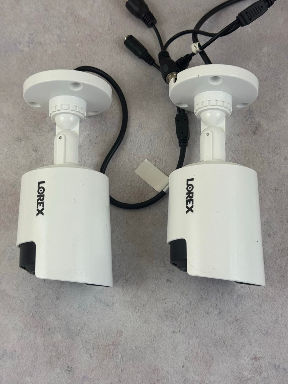 Lot of Two Lorex LBV2531U-C 1080P MPX IR Bullet Cameras NTSC -a